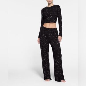 SKIMS soft lounge Onyx black stars